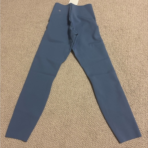 LULULEMON GLOW UP HR TIGHT 25” SIZE 6 - Picture 2 of 3